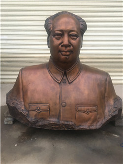 廣場(chǎng)毛主席銅雕塑